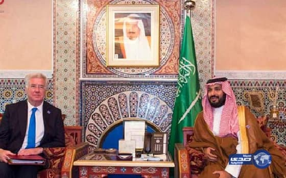ولي ولي العهد يبحث مع وزير دفاع بريطانيا العلاقات الثنائية