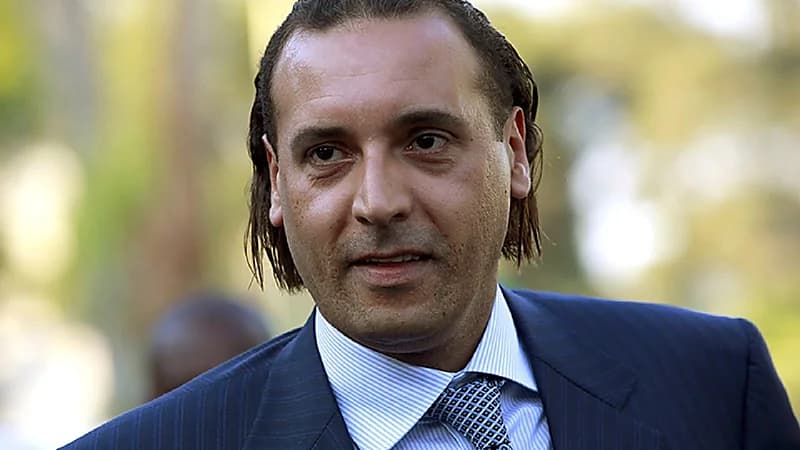 تدهور صحة نجل القذافي بعد إضرابه عن الطعام