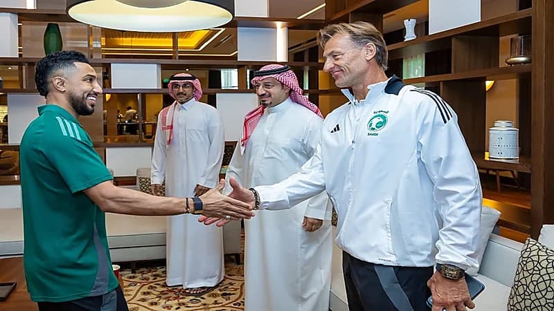 الأخضر يواجه البحرين في المنامة بتصفيات كأس العالم 2026