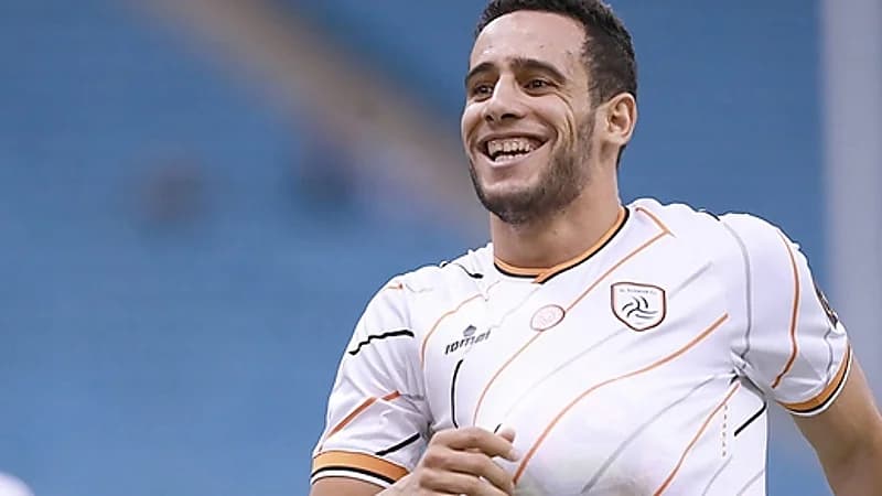 بن يطو : الشباب له الفضل في أن أظهر في قارة آسيا .. فيديو