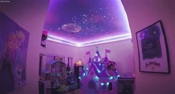 بالفيديو.. أب يعيد ديكور غرفة ابنته لتتحول إلى عالم ديزني
