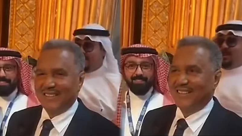 أحدث ظهور للفنان محمد عبده في قصر فيرساي الفرنسي..فيديو