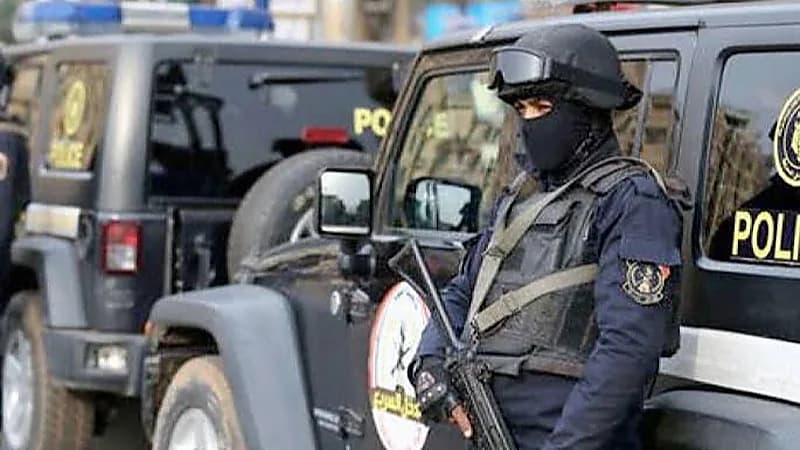 مصرع 3 مجرمين بتبادل نار مع الأمن المصري