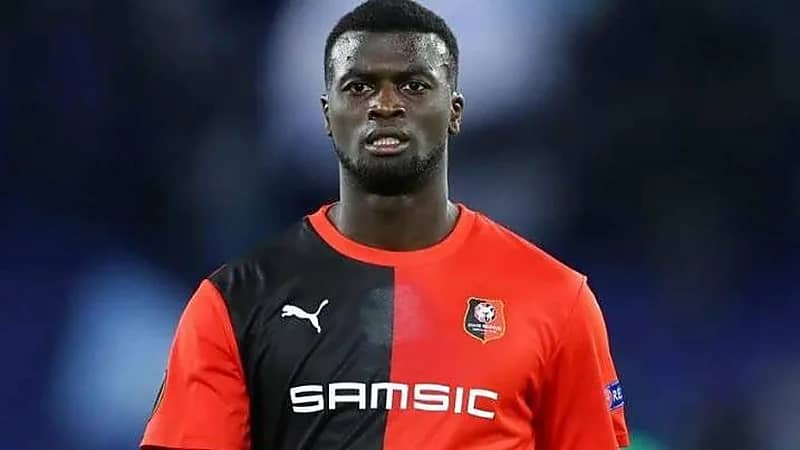 الشباب يقترب من ضم مباي نيانغ