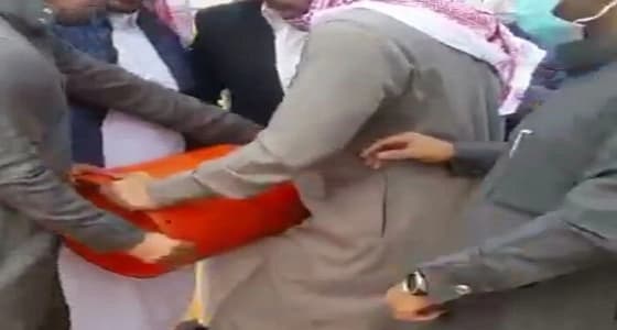 مشاجرة بين مواطن ومراقب أمانة بسبب الأثاث.. والأمانة ترد