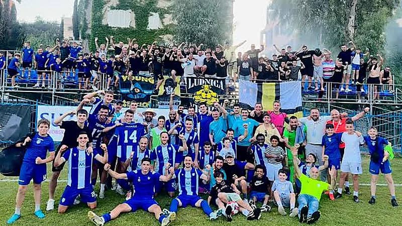 يويفا يوقف أرسنال تيفات 10 أعوام