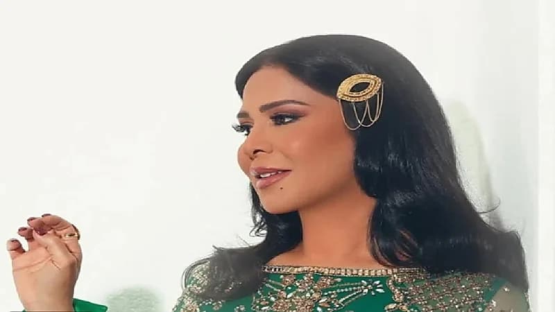 الفنانة نوال في أحدث ظهور مع ابنتها حنين.. صور