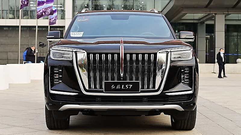 الصين تطور أكبر رباعية دفع Hongqi LS7