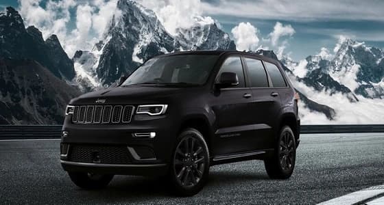 جيب جراند شيروكي S تنطلق في أوروبا بحلة سوداء كاملة