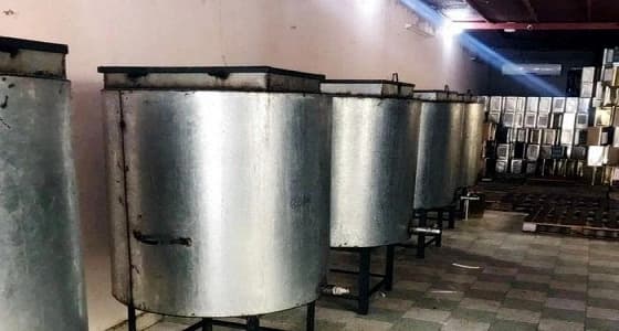 ضبط أكثر من 30 طن زيت زيتون في مستودع مخالف بحائل