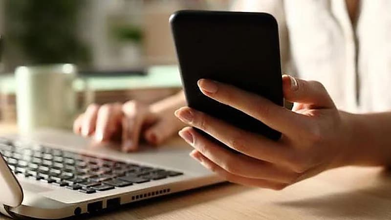 مايكروسوفت تطرح تقنية مزامنة هواتف آيفون مع نظام تشغيل ويندوز 11