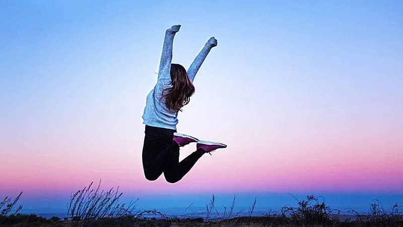 استشارية تذكر عدد من الأطعمة التي تساعد على إطالة فترة الشباب