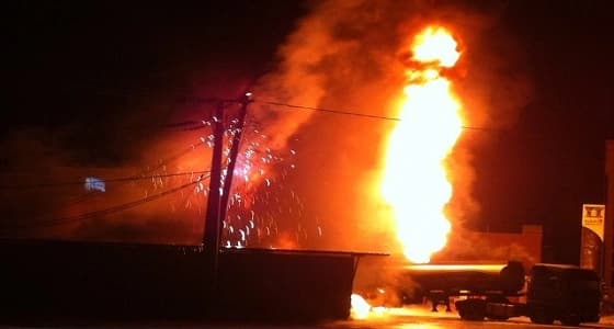 بالفيديو.. انفجار عمود ضغط عالي في " جازان "