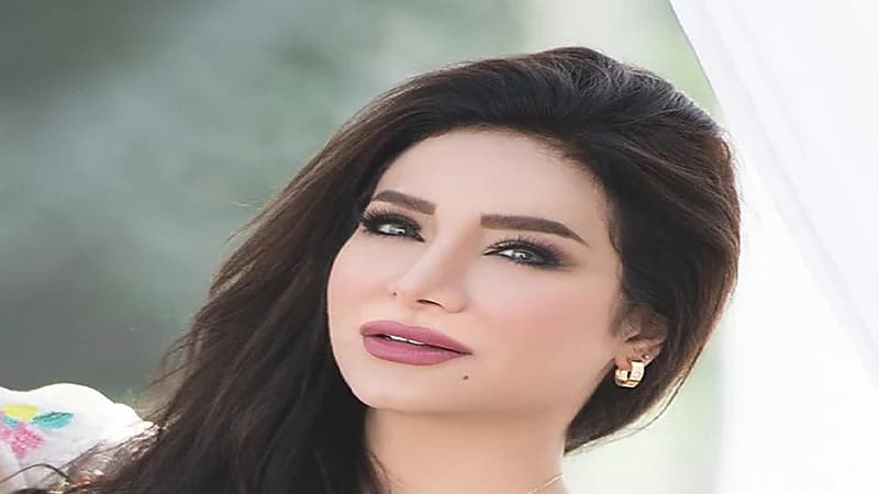 لجين عمران عن نضارة بشرتها: "شوية فيلر وبوتكس"