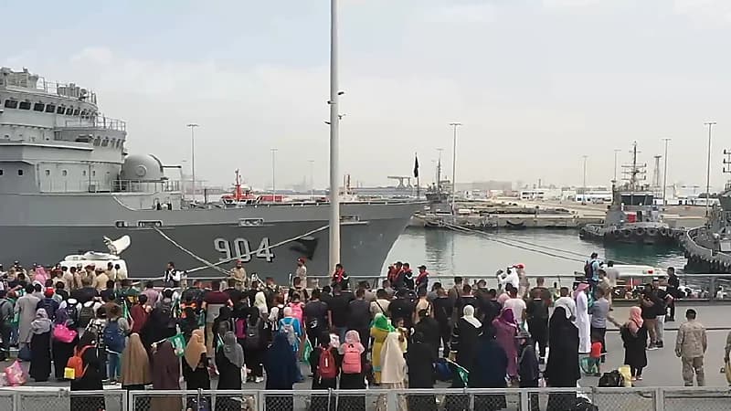 بالفيديو.. جهود القوات البحرية في عمليات الإجلاء من السودان للمملكة