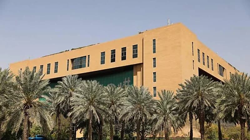 وزارة الإسكان تحدث اشتراطات البقالات والأسواق المركزية