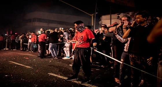 إطلاق الألعاب النارية في الصين لقتل الأرواح الشريرة خلال الاحتفال بعام الكلب