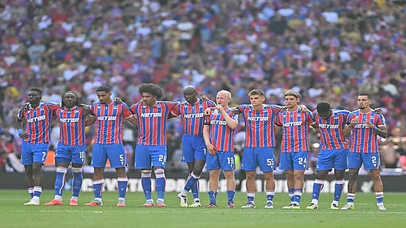 كريستال بالاس يُتوج بلقب الدرع الخيرية