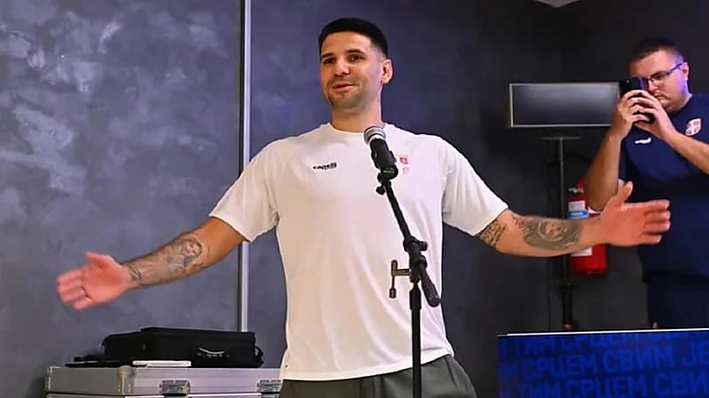 ميتروفيتش يفوز بجائزة أفضل هداف في تاريخ صربيا