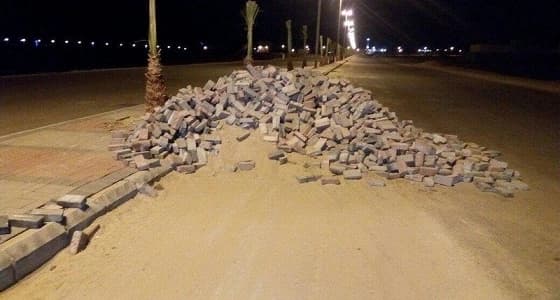 بالفيديو.. ملابسات جديدة حول إزالة أحد الأرصفة بطريق الملك عبدالعزيز