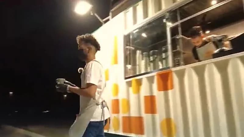 بالفيديو.. 4 شباب يتركون وظائفهم ويفتحون مشروعهم الخاص