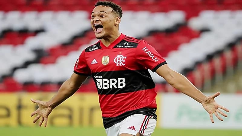 النصر يخطف نجم فلامنجو البرازيلي من أتلتيكو مدريد