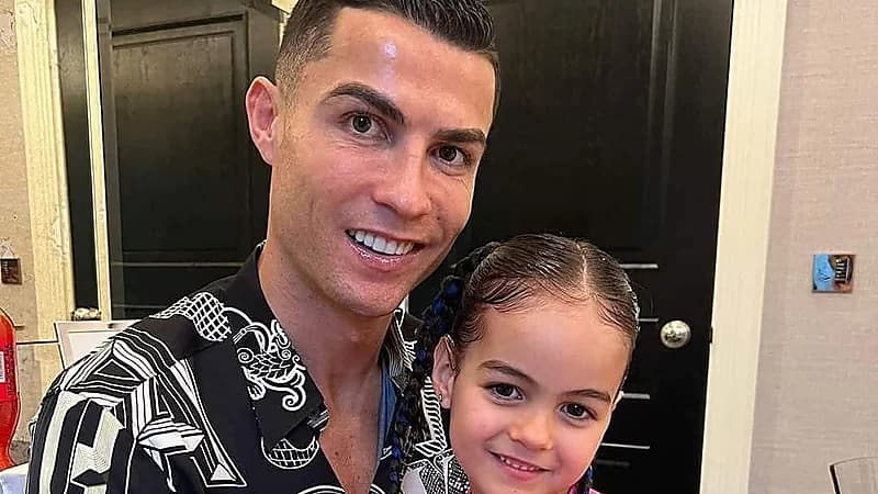 إيفا رونالدو تُشعل منصات التواصل بترديدها النشيد الوطني .. فيديو