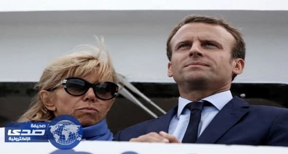 ماكرون يرد على انتقادات حول سن زوجته واتهامه بالشذوذ