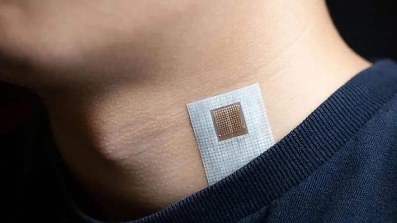 ابتكار لاصقة تنذر بالسكتة الدماغية والنوبة القلبية مبكراً