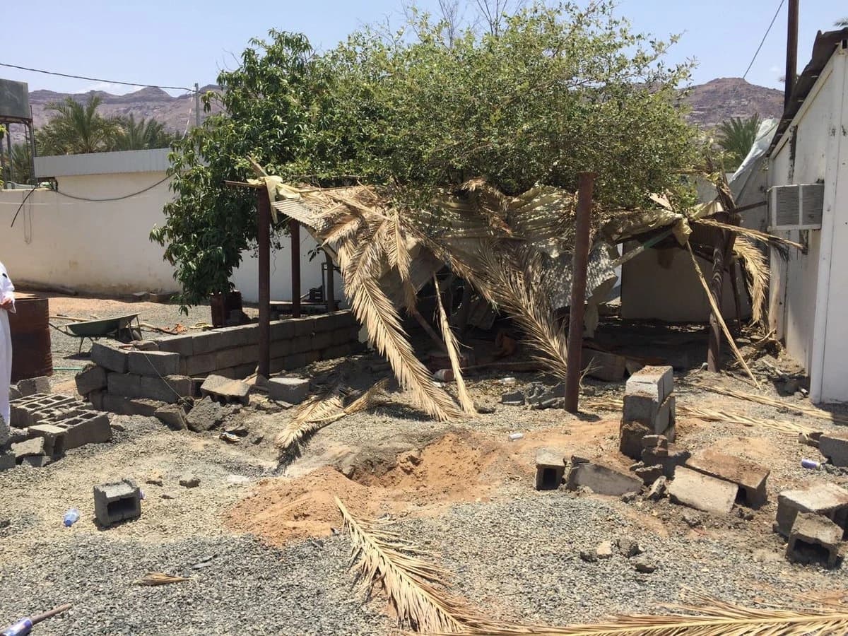 مقذوف عسكري بنجران يتسبب في وفاة طفل و اصابة أخرين