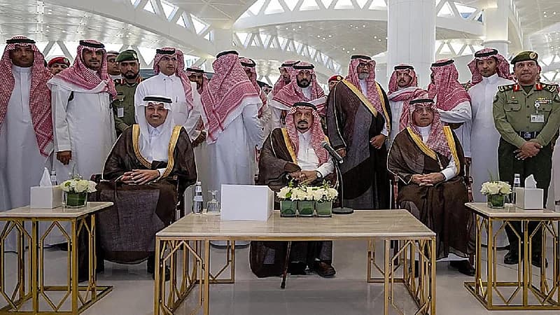 بالصور .. تدشين صالتي السفر الدوليتين 3 و4 بمطار الملك خالد