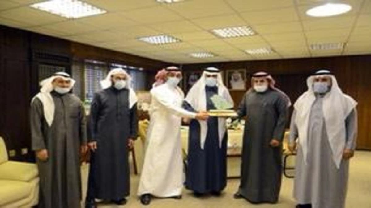 شاهد.. غياب الرقابة من الجهات المعنية في سوق البطحاء بالرياض