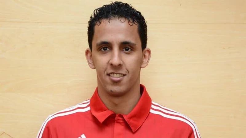 اتحاد القدم ينفي إيقاف الحكمين خالد الطريس وسلطان الحربي