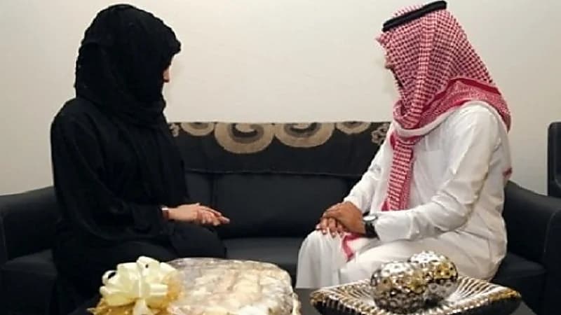 مستشار أسري للرجال: عندما ترتبط بامرأة فلا تعتقد أنها كاملة