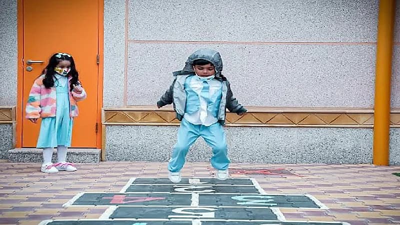 بالصور.. 17 نشاطاً في المدارس تعيد الحيوية والتفاعل لطلبة الابتدائي ورياض الأطفال