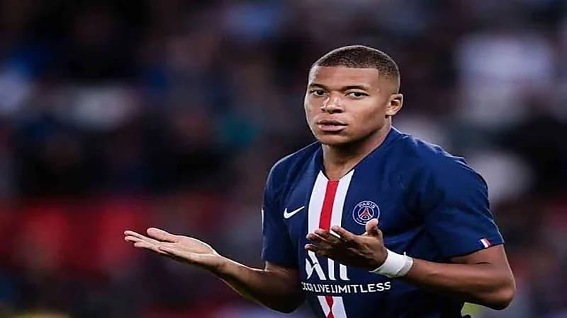 تصريح جديد من مبابي يثير الجدل بشأن مستقبله