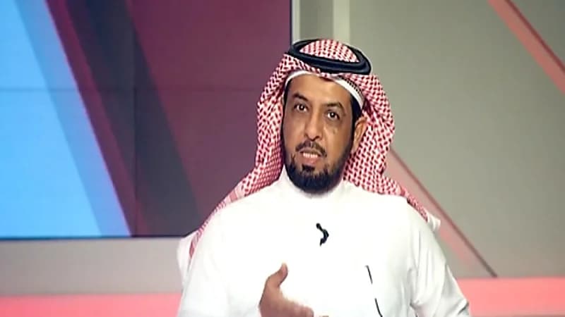 بالفيديو.. مواطن يتخرج من الجامعة بعد انقطاعه عن الدراسة طيلة 30 عامًا