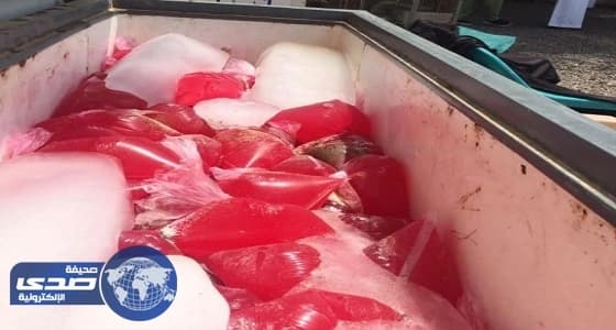 بالفيديو.. خروج جماهير الشباب والاتحاد من الملعب لشدة الأمطار