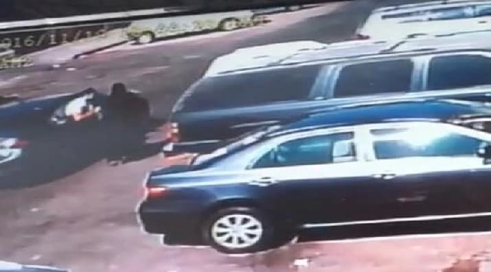 النشال الصغير في قبضة شرطة الخبر