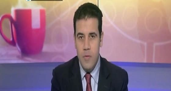 بالفيديو.. طفل يفاجئ والده مذيع « الجزيرة » باتصال على الهواء مباشرة
