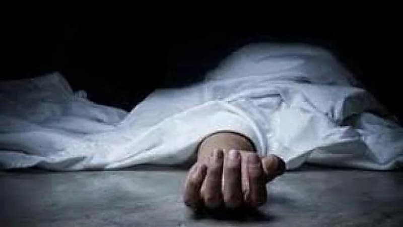 رجل يقتل زوجته ضربا بالعصا بسبب خلافات أسرية