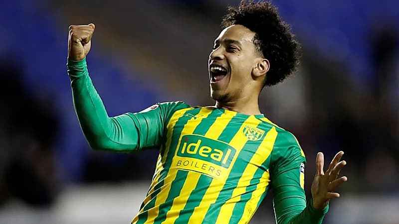 بيريرا يقترب من الانتقال للهلال بعد استشارة مدرب وست بروميتش