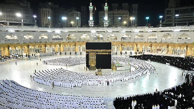 أمن الطرق: غرامة 10 آلاف ريال لمن يضبط قادمًا للعمرة دون تصريح