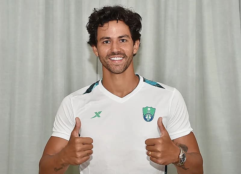 الأهلي يتعاقد رسميا مع ريبيرو