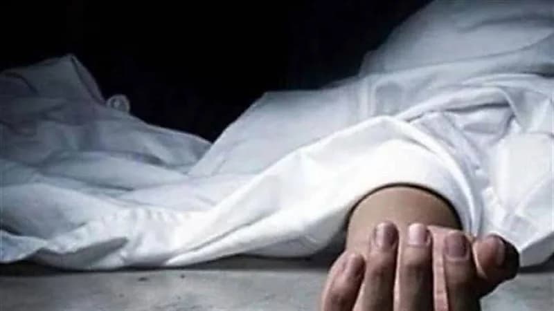 رجل يقتل زوجته بآلة حادة ويدفنها في حديقة المنزل