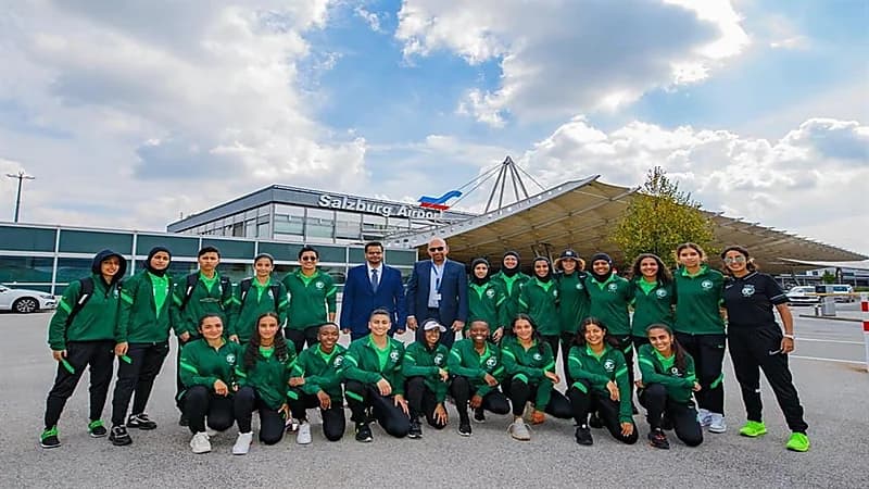 وصول بعثة أخضر السيدات إلى معسكر النمسا