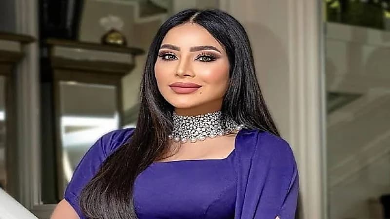 شاهد.. إطلالة أنيقة للفنانة لجين عمران تخطف الأنظار