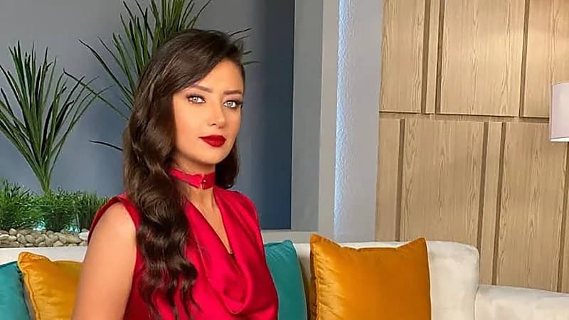 رضوى الشربيني تفاجئ جمهورها بإطلالة جديدة