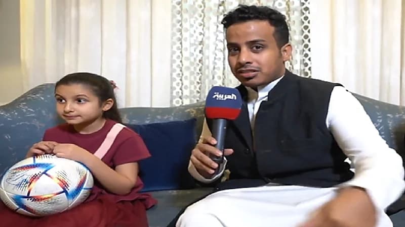 فيديو .. ردة فعل الطفلة التي أهداها رونالدو الكرة بعدما عٌرض عليها بيعها