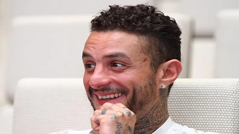 أحمد الفيشاوي يعترف بابنه بعد سنوات من إنكاره